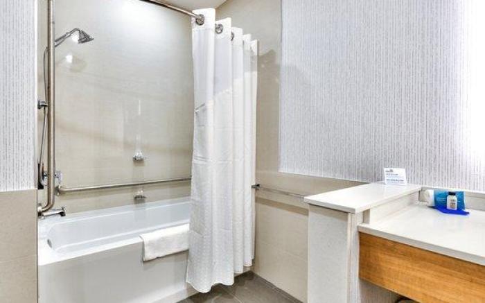 Holiday Inn Express & Suites Trois Rivieres Ouest By IHG