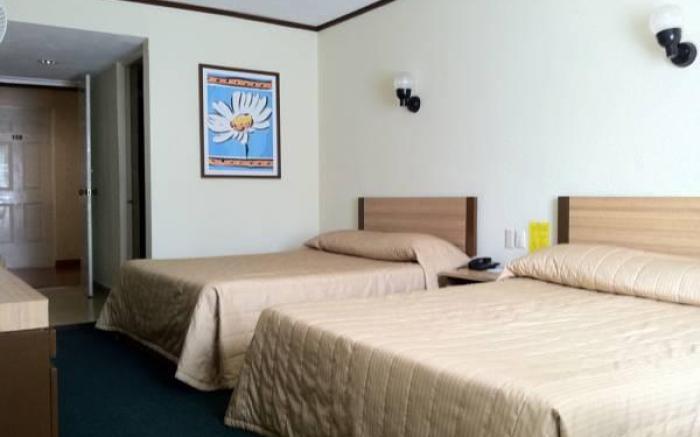 Hotel & Suites Villa del Sol