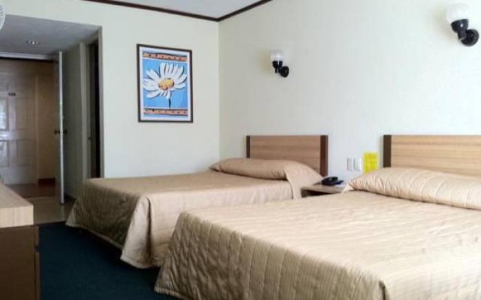 Hotel & Suites Villa del Sol