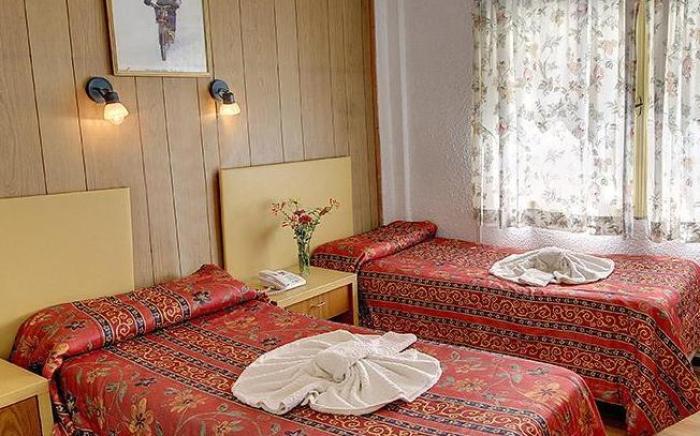 M382 Hotel Bariloche