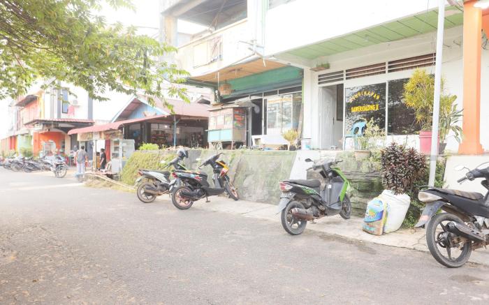 SPOT ON 91968 Penginapan Saweri Gading