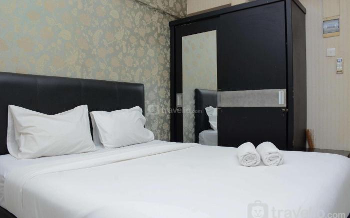 Minimalist Studio Room Kebagusan City By Travelio