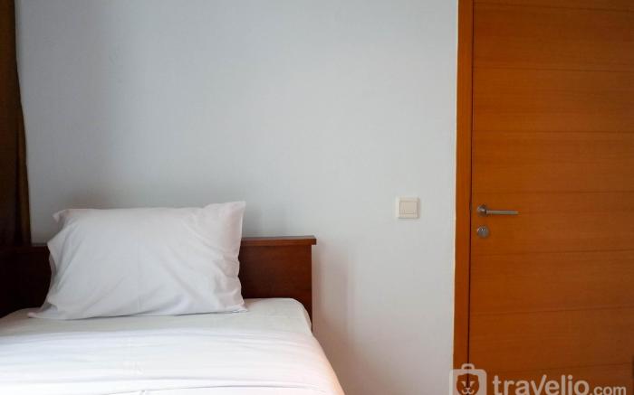 Modern 2BR Aryaduta near CITO Mall By Travelio