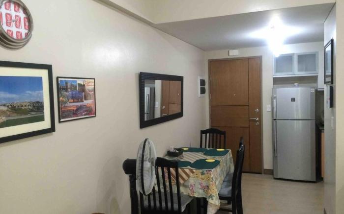 Two palm tree studio unit infront of terminal 3