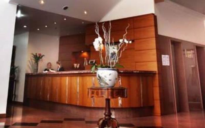 Hotel Carlton Plaza
