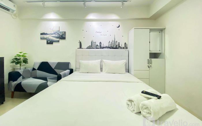 Modern Design Studio at Bassura City By Travelio