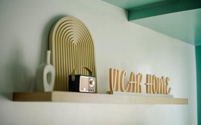 Vicar Home @ Serin East Tagaytay