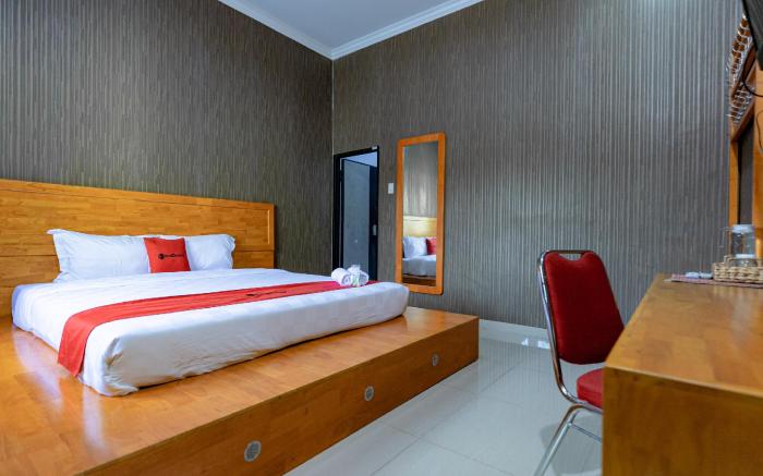 RedDoorz Syariah near UISU Medan