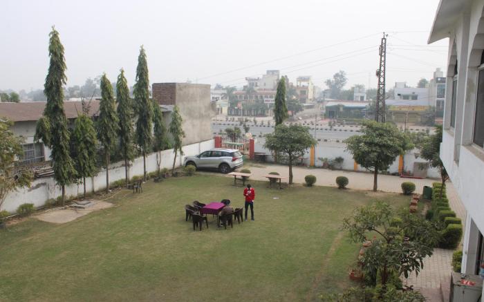 Hotel Raj Palace