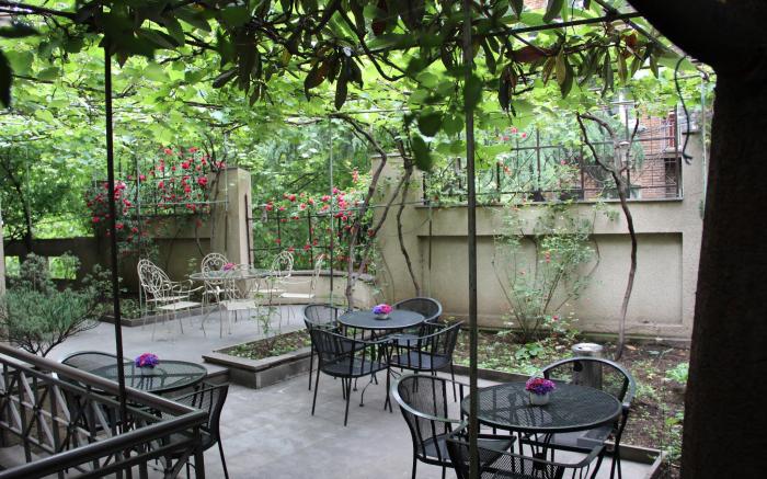 Iliani Hotel