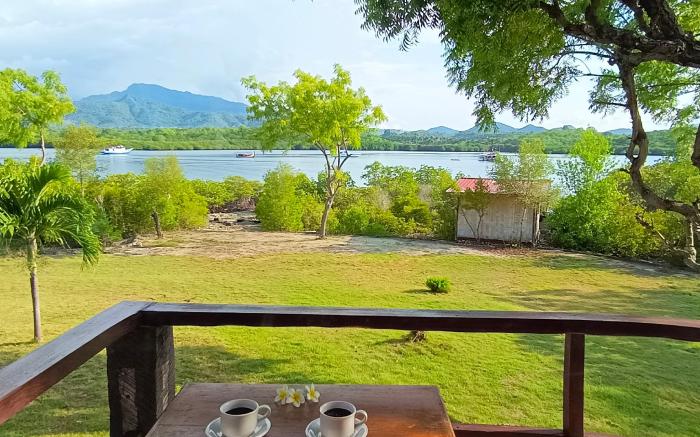 Pasir Putih Cottage-Menjangan