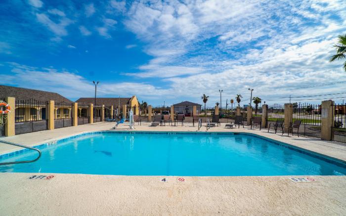 Aransas Bay Inn & Suites Aransas Pass/Corpus Christi, TX By OYO