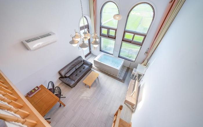 Gangneung Iris Poolvilla and Spa Pension Pet Friendly