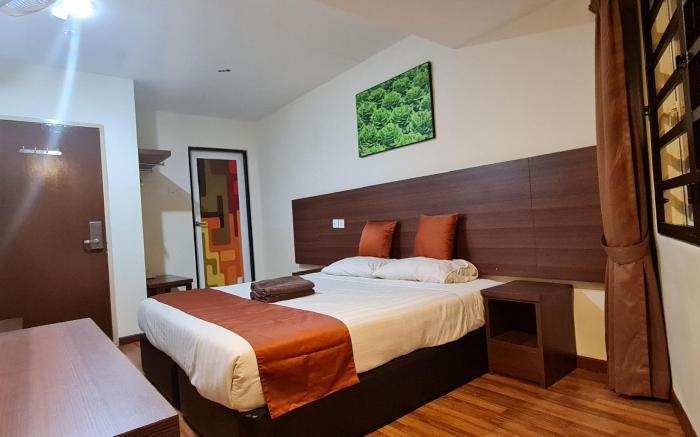 BIG RED HOTEL