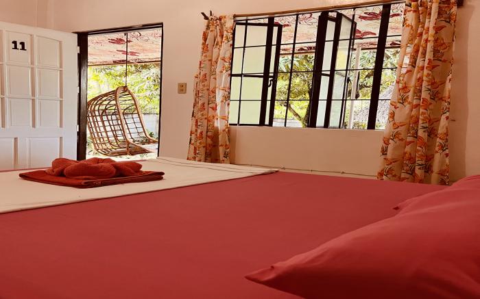 Puerto Galera Hostel