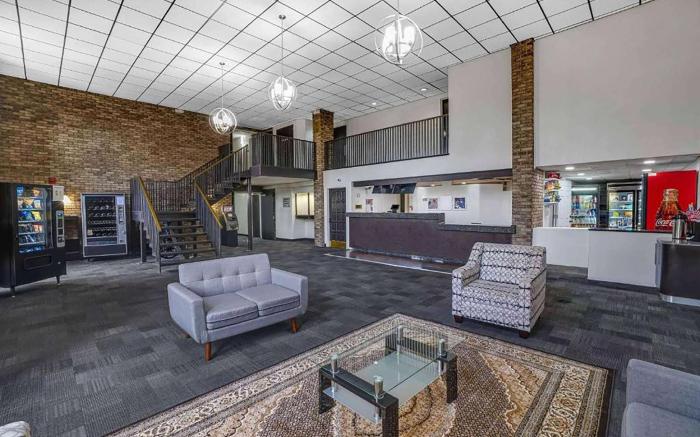Travelodge by Wyndham Vernon CT