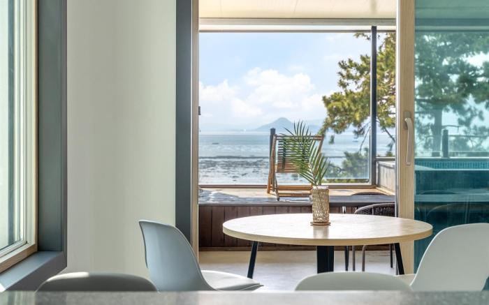 Yeosu Fisterra Spa Poolvilla