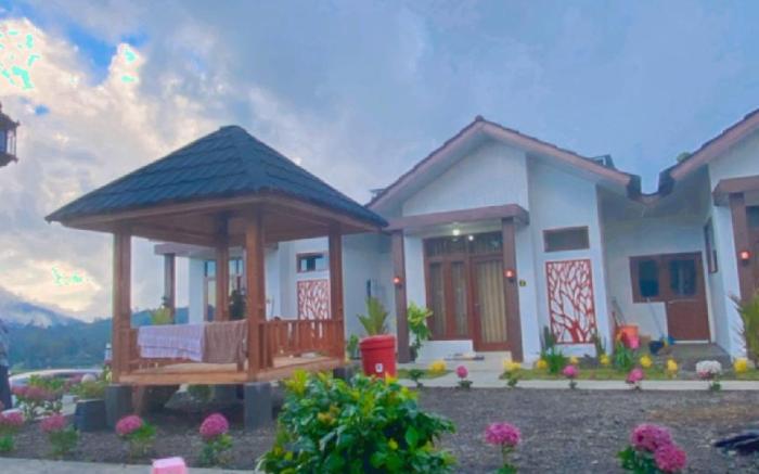 Madinna villa dieng