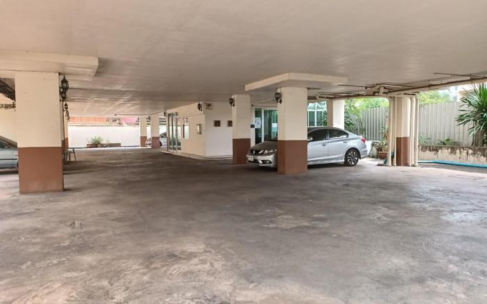 OYO 75417 Grandview Condominia