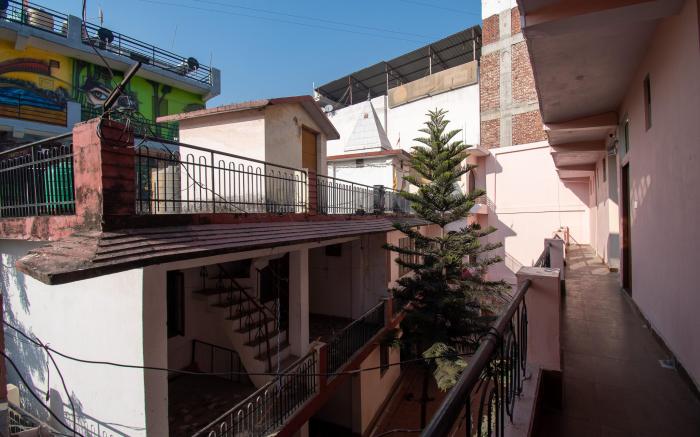 Sai Ganga Cottage and Hotel