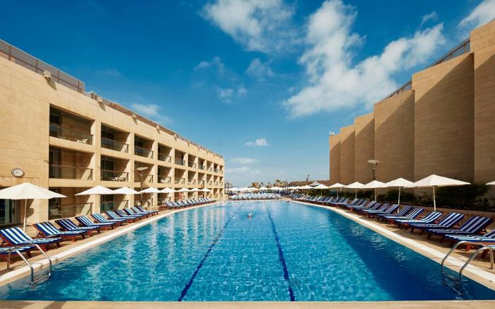 CORAL BEACH HOTEL & RESORT 
