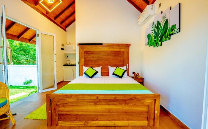 Kurumba Luxury Cabin