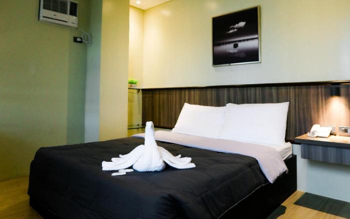PILAR MARINA INN