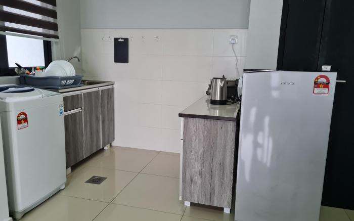 Prestige Sky 1 BR with Balcony (A12-11)