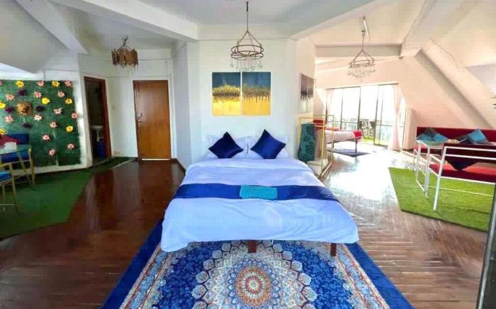 brookside villa crystal pyramid house