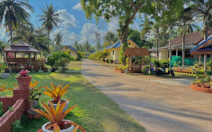 Thungwua Laen resort