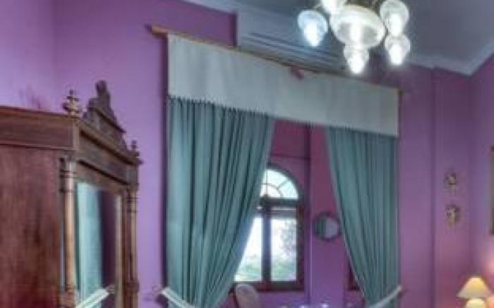 Hotel Casa Ceremines