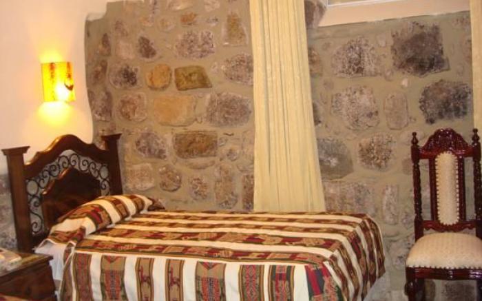 Hotel Rojas Inn