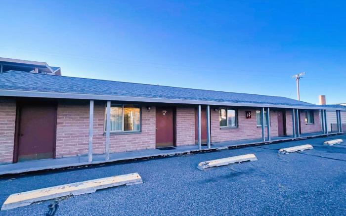 Love Hotels Desert Inn & RV by OYO at Boysen Wind River WY