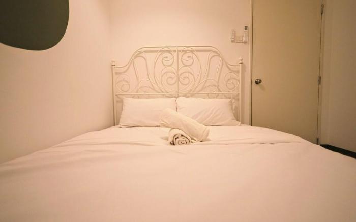Paradigm Mall B-10-16/Netflix/1 bedroom