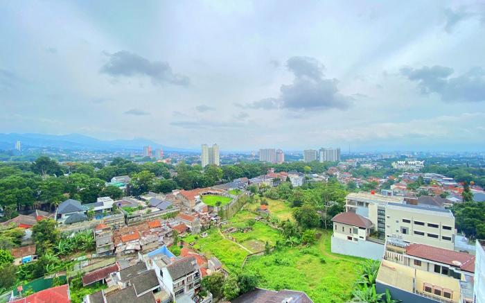 Luxury 3BR Grand Setiabudi Apartment By Travelio