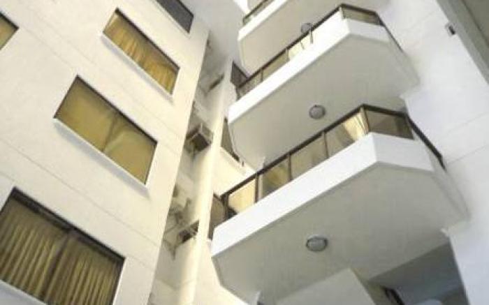 Hotel Axis Inn By GEH Suites