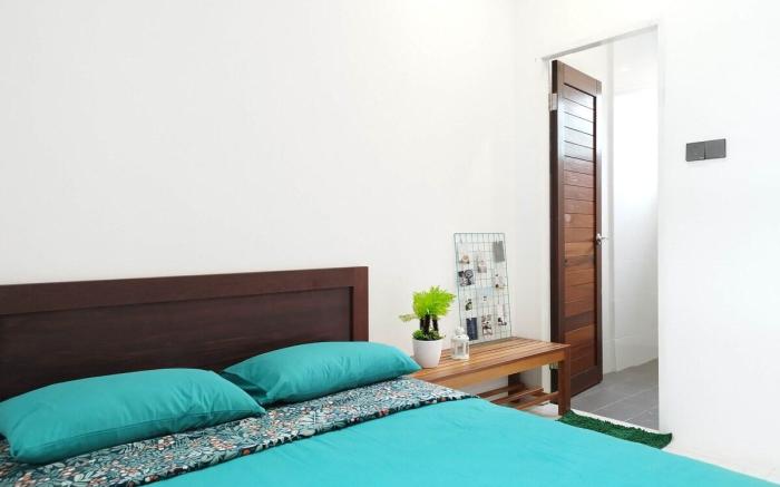 Nanyang 10 pax -1st Floor Free Wifi & Washer