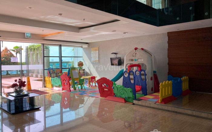 Homey CozyLiving 2BR Aryaduta Surabaya By Travelio