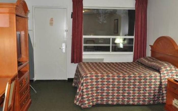 Angus Inn Motel