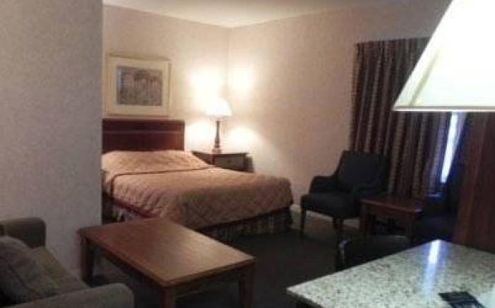Cardinal Court Motel