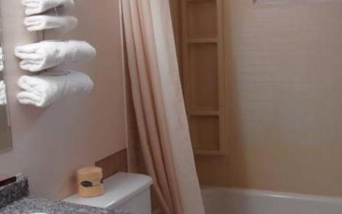 Fuller Lake Chemainus Motel