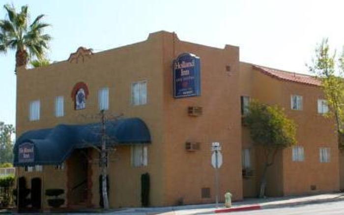 Holland Inn and Suites