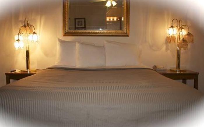 Holland Inn and Suites