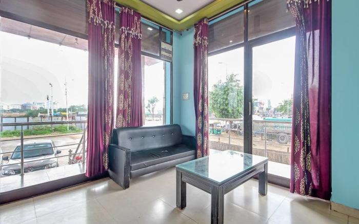 Hotel Shivam Palace