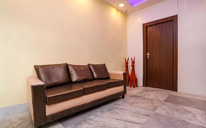 Hotel O 99 Kombo Stay