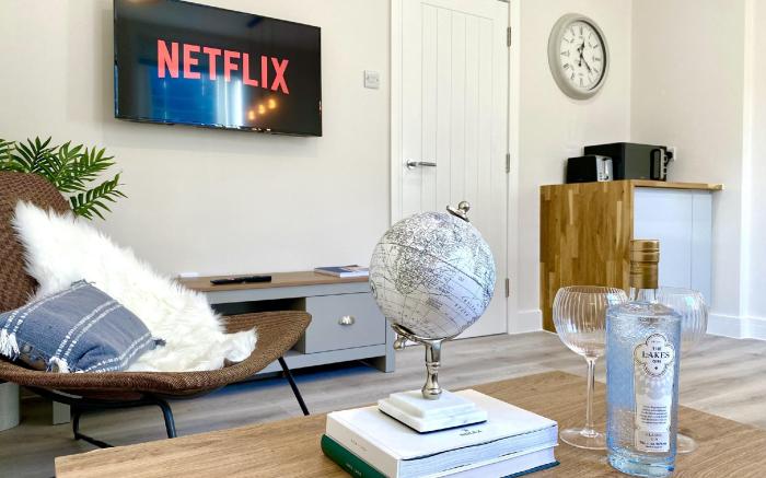 Stunning Beach Themed 2 Bed Apartment