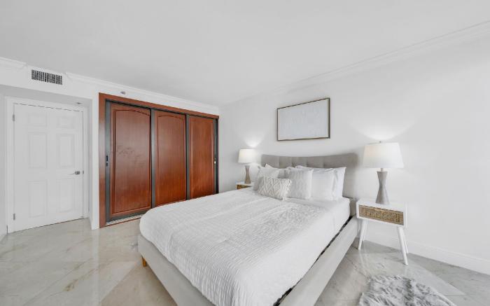 Unforgettable Water Views Oasis