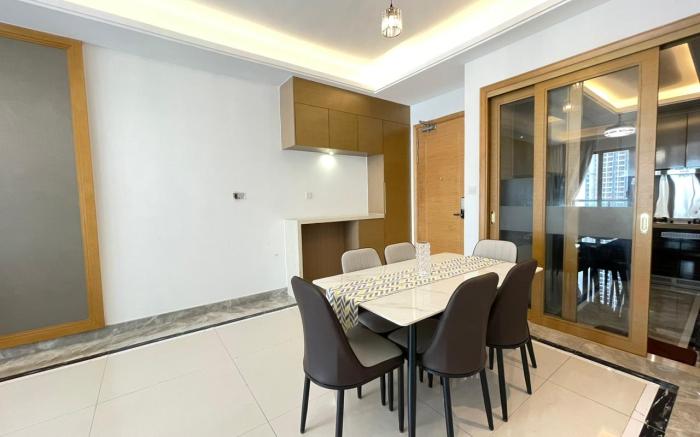 Causeway Sea View 3bedroom @ R&F Princess Cove