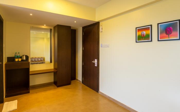 Chinar WoodS Resort