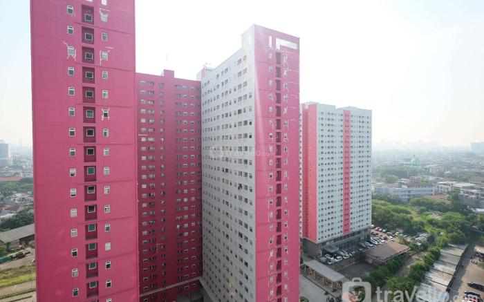 Fancy Studio at Green Pramuka City By Travelio